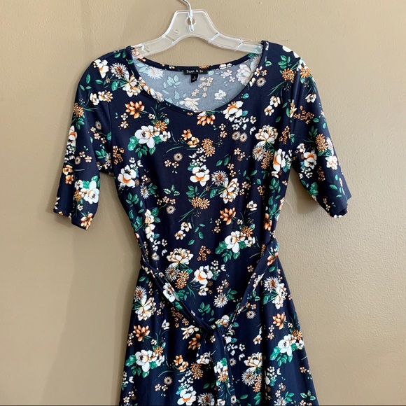 3/$30 Sami & Jo | Maxi Dress - Picture 2 of 2